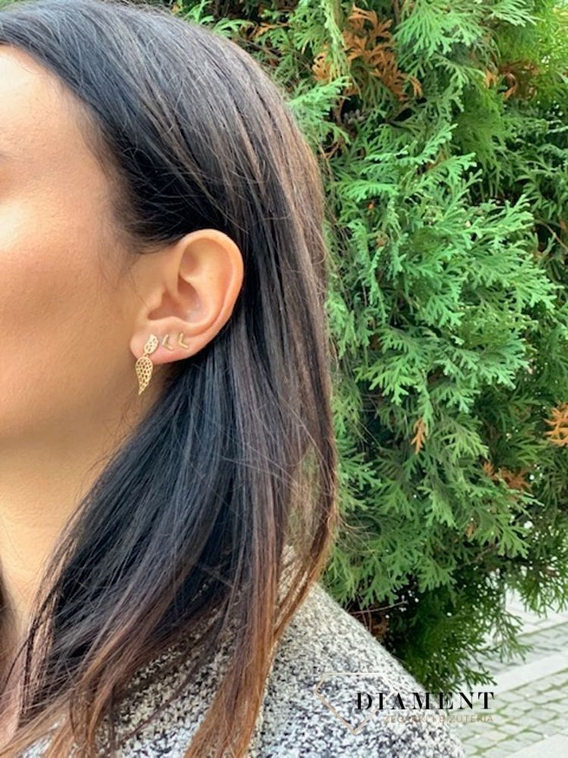 złote kolczyki na sztyft.jpg